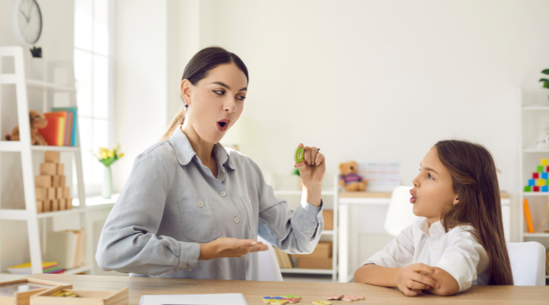 How Child Speech Therapy in Abu Dhabi Helps with Articulation Disorders