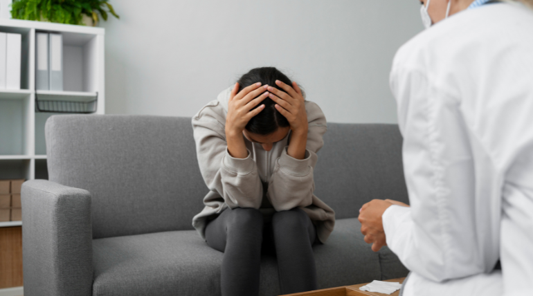 Panic Attacks vs. Anxiety Attacks | نوبات الهلع أم نوبات القلق