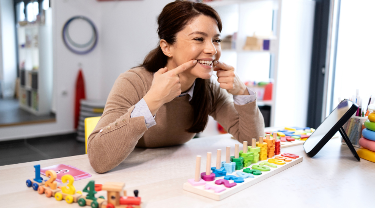 How Speech Therapy Helps Adults Communicate with Confidence | استعادة صوتك من جديد: كيف يساعد علاج النطق البالغين على التواصل بثقة